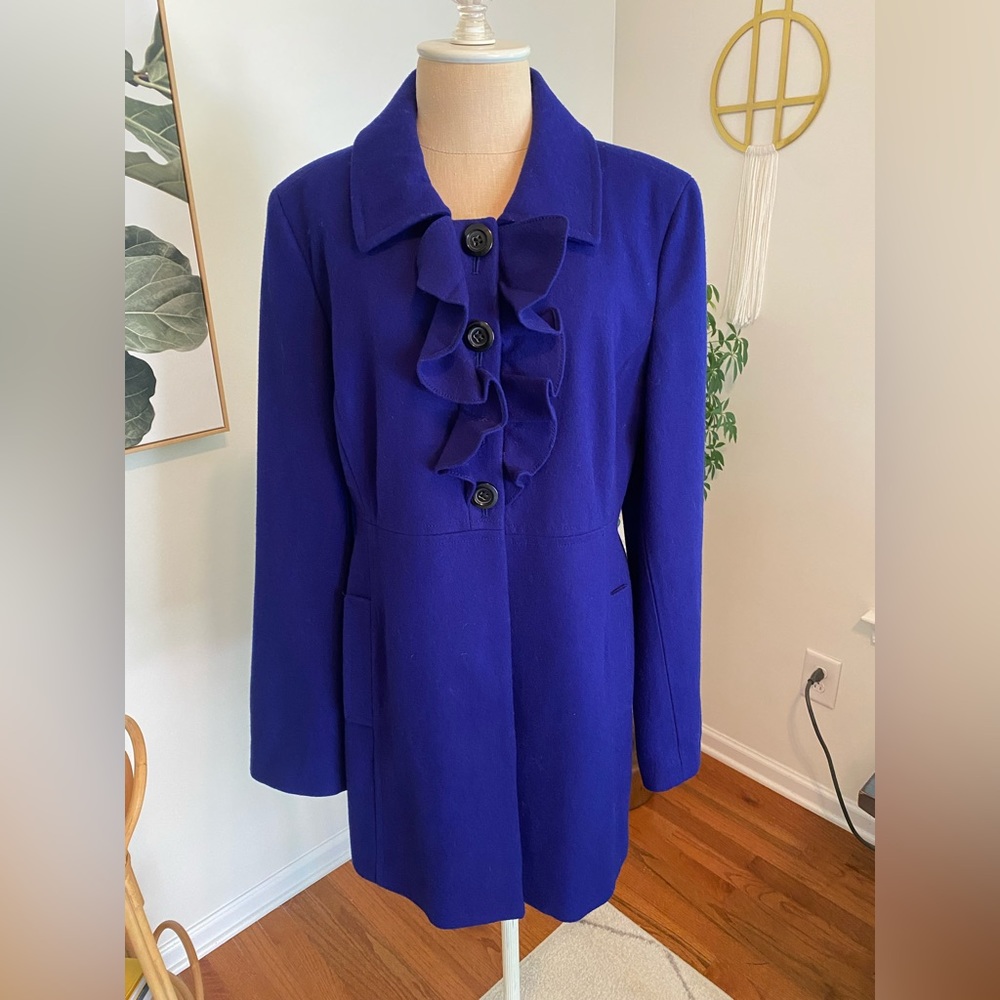 Royal blue Old Navy Women’s Coat. Large TALL.